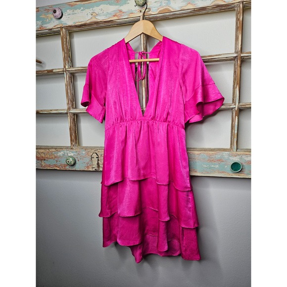 Show Me Your Mumu Hot Pink Dulce Tiered Deep V Mini Size Large - Picture 8 of 16